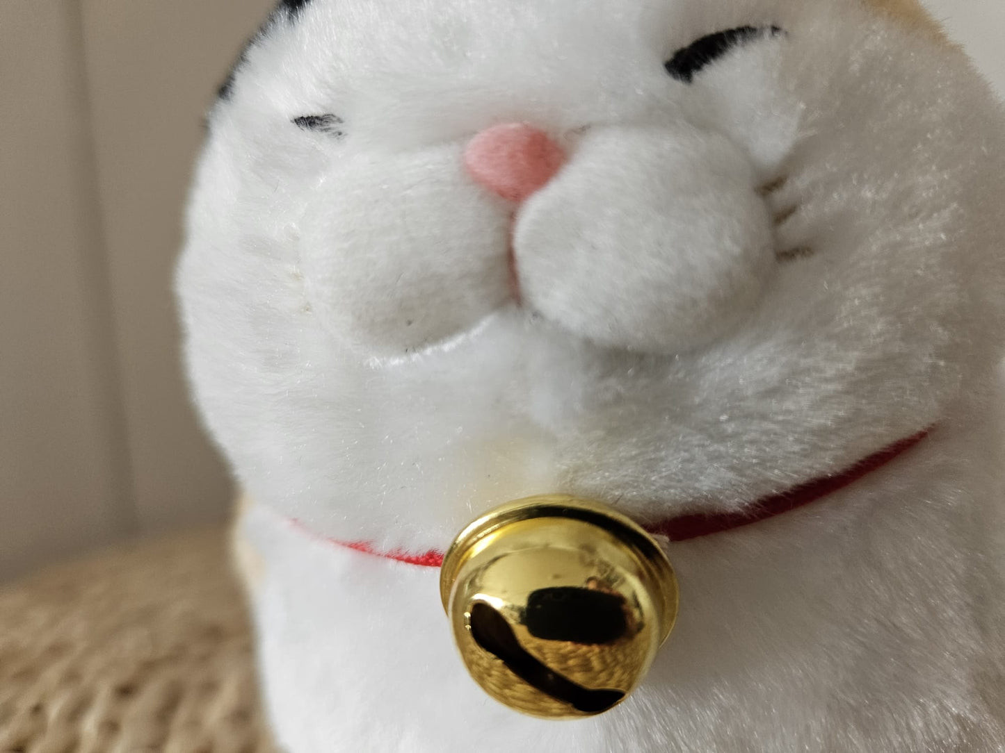 Amufun Bearded Manju Good Luck Cat Calico Maneki Neko Kawaii Stuffed Plush Toy