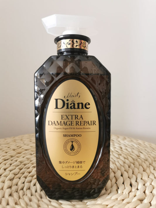 Diane Perfect Beauty Extra Damage Repair Shampoo Floral & Berry Scent (450ml)