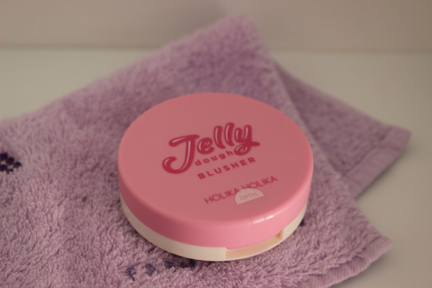 Holika Holika Jelly Dough Blusher Cream Blush Cushion 03 Strawberry Jelly