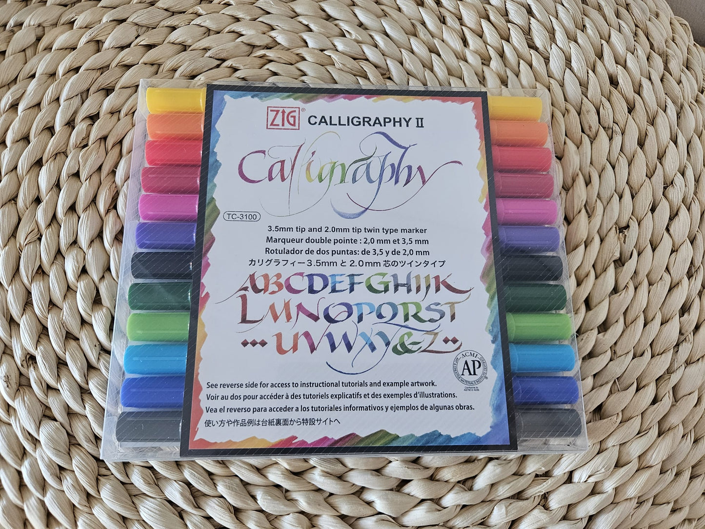 Kuretake Water-based Pen ZIG Calligraphy Beginners Set 12 Colors
