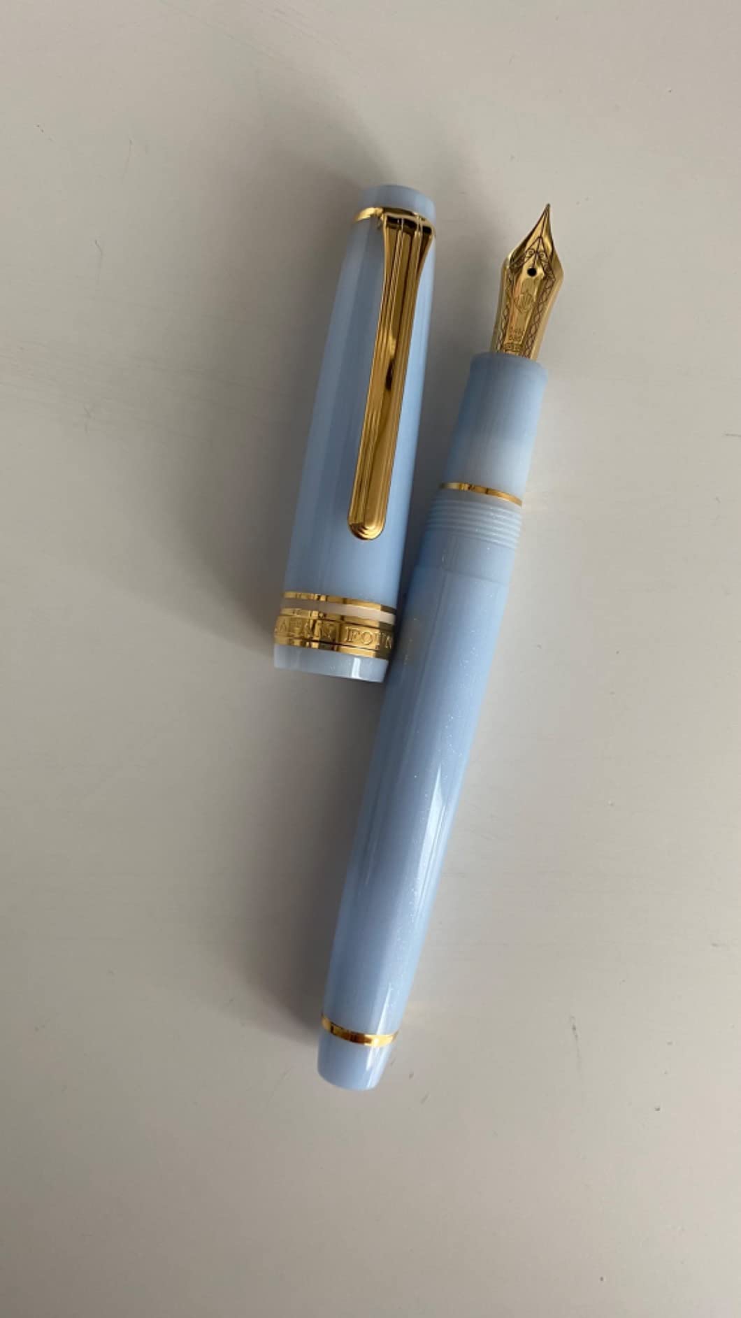 Sailor Professional Shiriori Fairy Tale Grateful Crane Sky Blue Fountain Pen Medium Fine Nib 11-1227-304