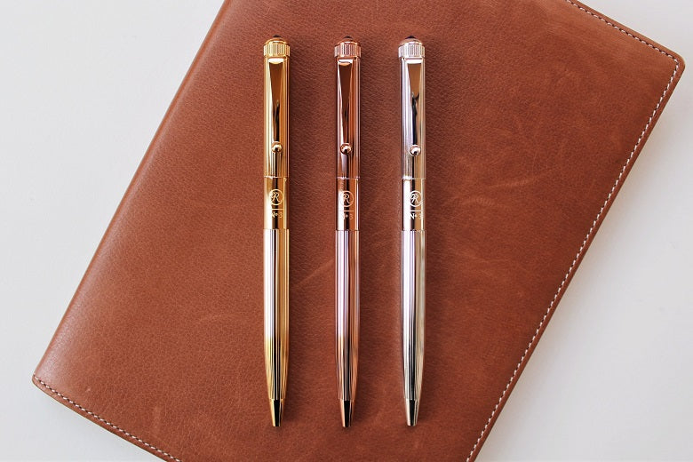 Itoya Romeo No.3 Ballpoint Pen: Fine Brush Extra Slim (ES) Vertical Line