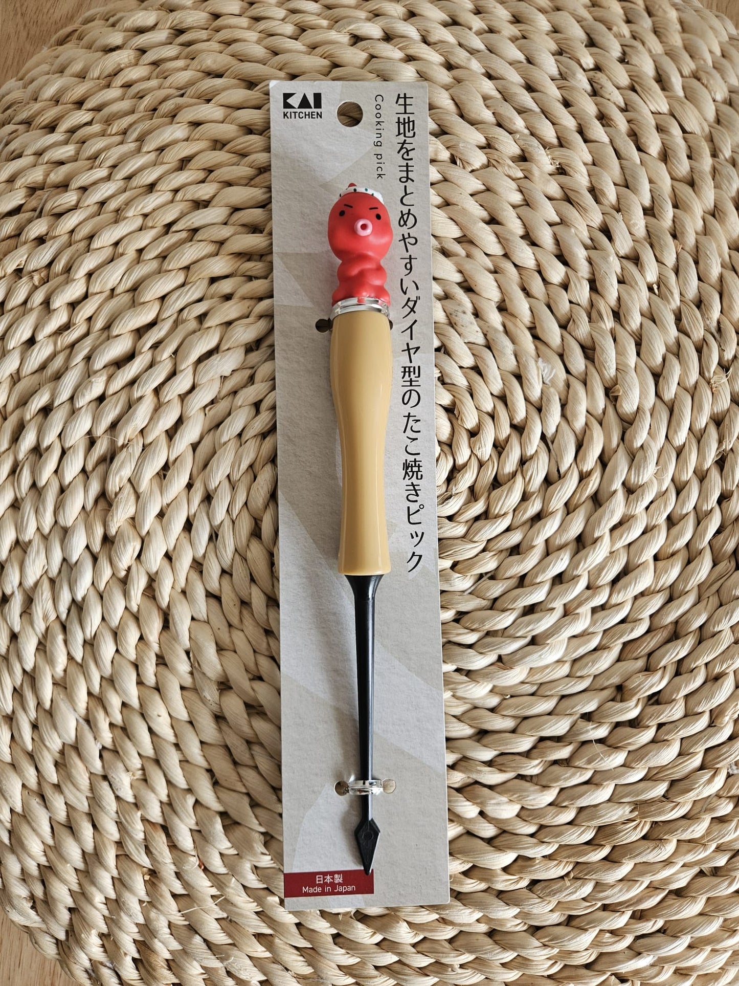 KAI Maido Honpo Kawaii Scratch-resistant Diamond Takoyaki Pick